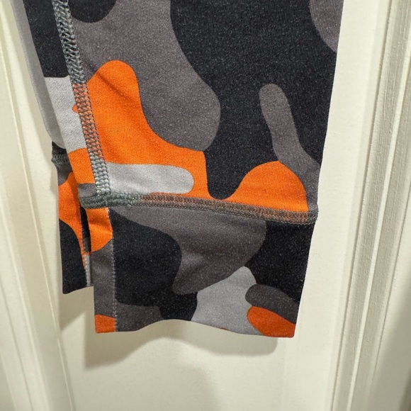 Lands End kids base layer. Used in good condition. Kids size 6-7. - Picture 4 of 7